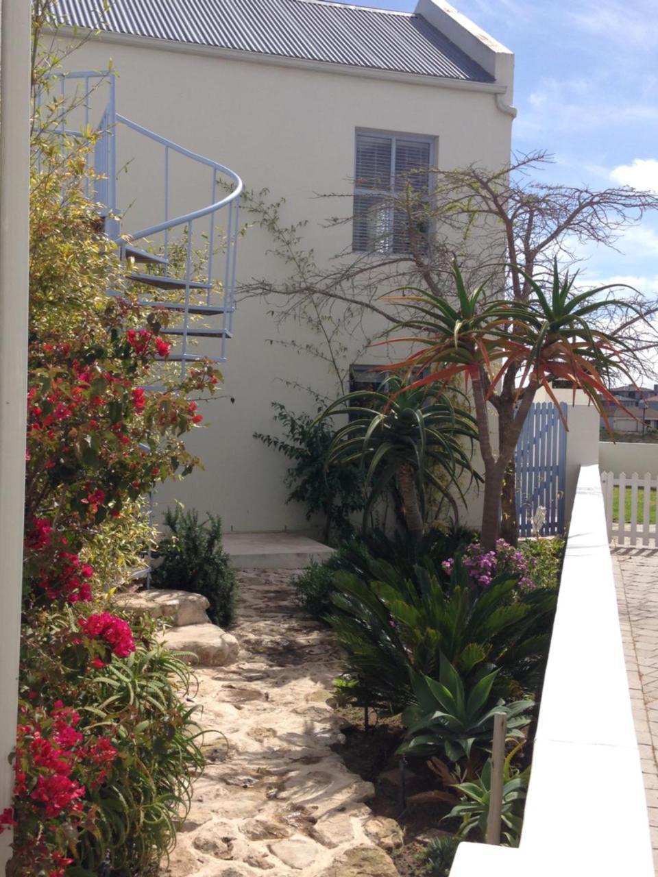 Perfect 10 - 10 To 13 Sleeper Luxury Holiday Home Breakage Deposit Of R2500 Per Weekend Lease Langebaan Buitenkant foto