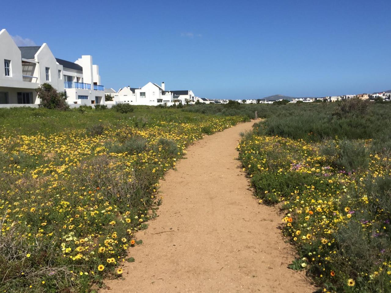 Perfect 10 - 10 To 13 Sleeper Luxury Holiday Home Breakage Deposit Of R2500 Per Weekend Lease Langebaan Buitenkant foto