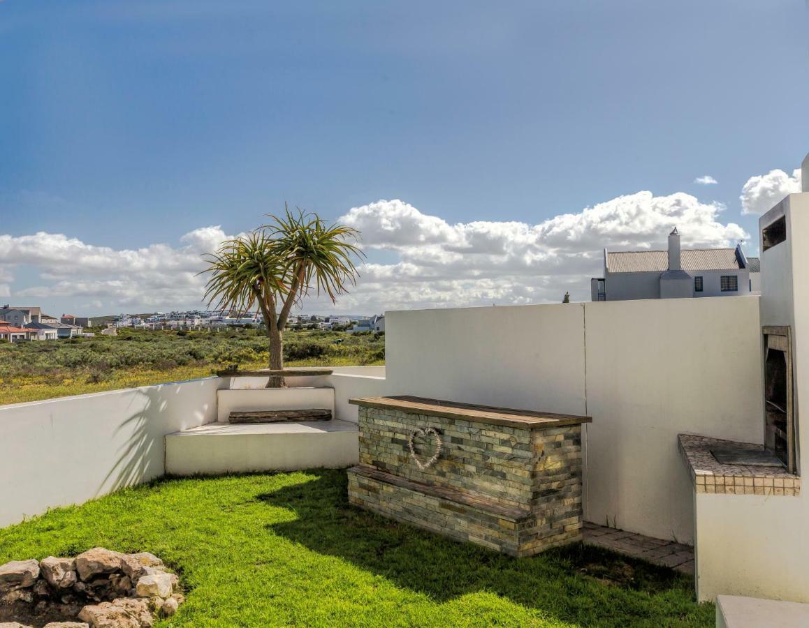 Perfect 10 - 10 To 13 Sleeper Luxury Holiday Home Breakage Deposit Of R2500 Per Weekend Lease Langebaan Buitenkant foto