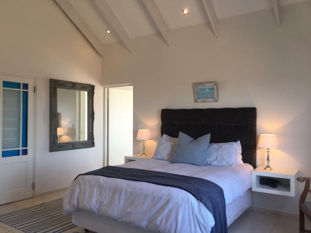 Perfect 10 - 10 To 13 Sleeper Luxury Holiday Home Breakage Deposit Of R2500 Per Weekend Lease Langebaan Buitenkant foto